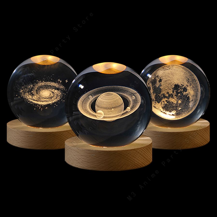 Boule de cristal lumineuse sur socle en bois